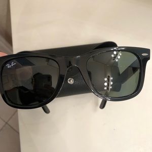 Ray-Ban Wayfarer Sunglasses
